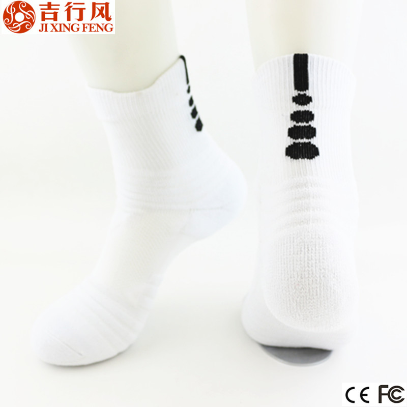 China desporto meias fabricantes e fornecedores atacado logotipo personalizado esporte meias running