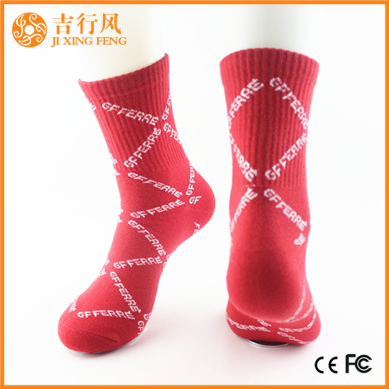 Männer Baumwolle Arbeit Socken Lieferanten und Hersteller Großhandel benutzerdefinierte Männer farbige Socken