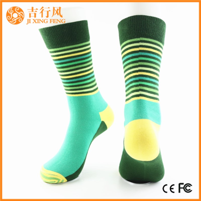 Herren gestreifte Crew Socken Lieferanten und Hersteller Großhandel benutzerdefinierte Herren gestreifte Crew Socken
