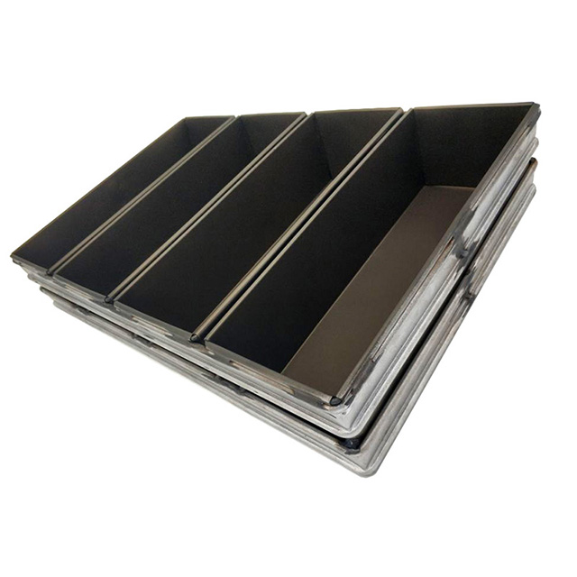 Moule à pain à 4 sangles